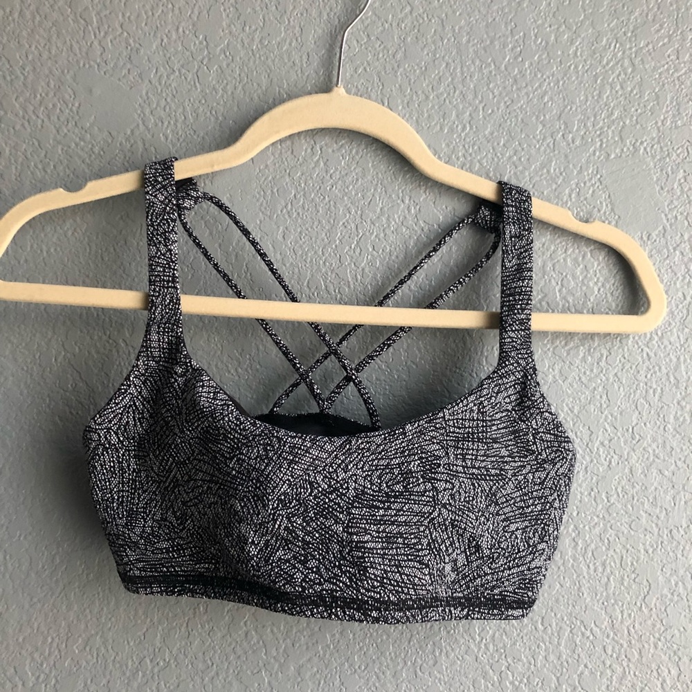 Lululemon Free to Be Sports Bra